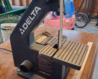 Delta belt sander
