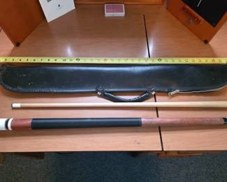 Vintage pool cue with travel case