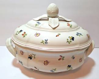 Villeroy & Boch Petite Fleur oval tureen