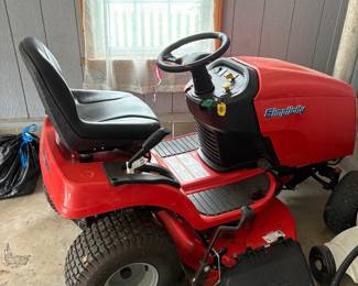     Simplicity riding lawn mower / garden tractor