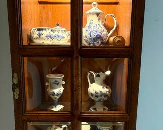     Blue & white pottery, Delft-style ceramics & collectibles