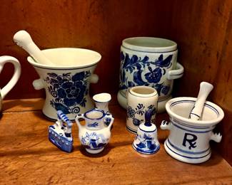     Blue & white pottery, Delft-style ceramics & collectibles