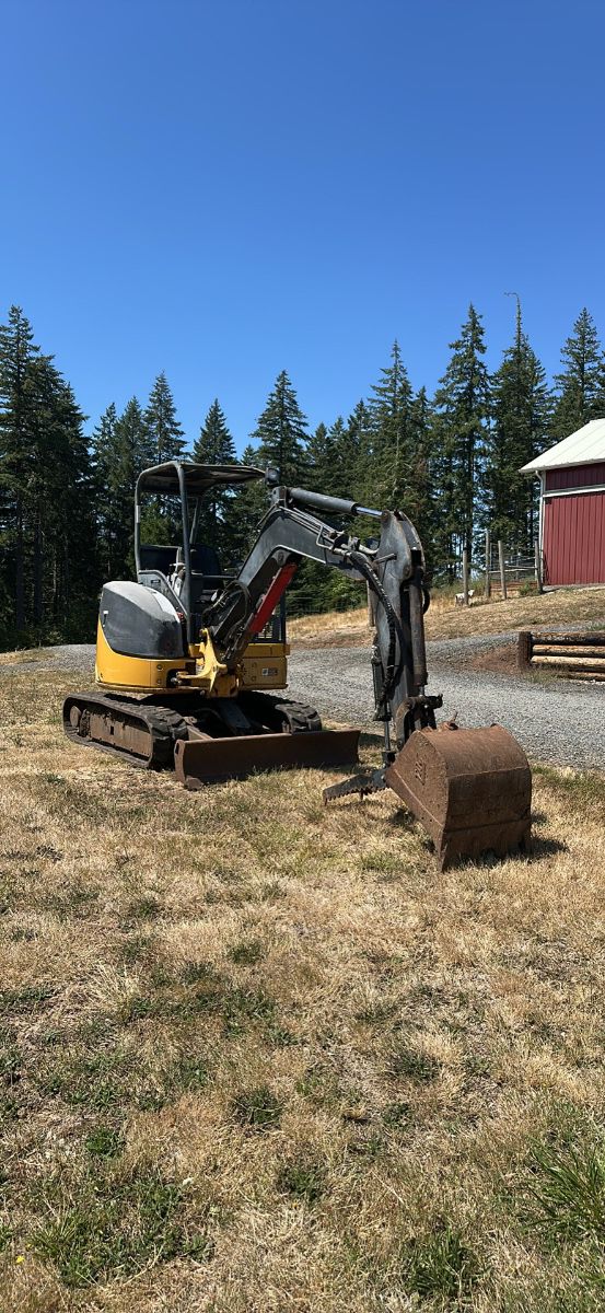2015 John Deere 27D Subject to prior sale