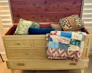 Lane Mid Century Cedar Chest with Drawer
