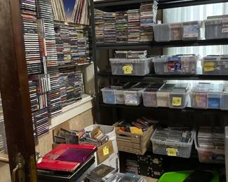 Albums cds, vinyl and cassette 