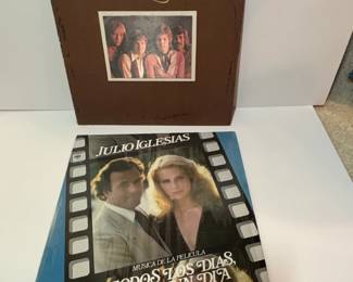 Vinyl Record Lot Bread Baby ImA Want You and Julio Iglesias Todos Los Dias, Un Dia Soundtrack