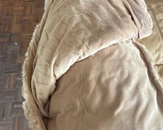 Ruched Faux Fur Throw Blanket second image