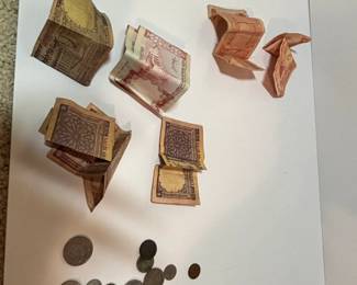 Collection of Saudi Arabian Banknotes and World Coins, including Origami