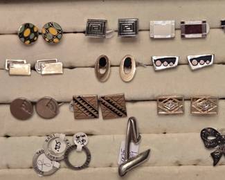 CUFFLINKS