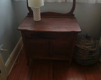 Antique washstand with removable towel rack. 31" by 18"