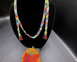 Click here to enlarge shippable This item is shippable Altoona, Wisconsin Item Details Location Chippewa Valley Item SKU 2EJ58 Purchase Type Auction Item Views 0 Buyer's Premium 20 Item Closes 08/26/2026 07:27:00 PM CDT Dimensions Width 0 / Height 0 / Length 0 (inches) More Details Pickup Details Comments Shipping Information Payment Instructions Terms and Conditions Jewelry Jewelry Other Native American-style Seed Bead Statement Necklace And Leaf Motif Coin Purse Made In Korea