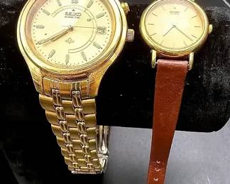 A Mens Seiko Watch And A Womens Seiko Watch
