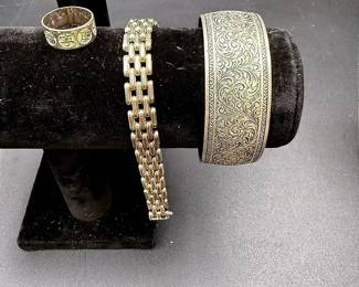 Vintage Sterling Silver Featuring An Italian Sterling Silver UnoAerre Panther Link Bracelet