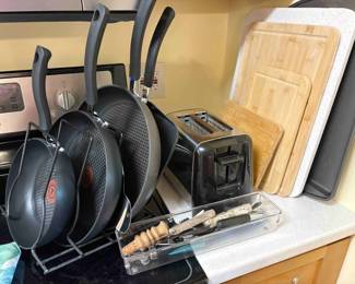 h kitchen pots
