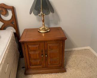 Stanley nightstand and vintage touch lamp 