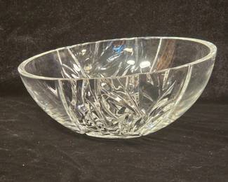 Cristal D'Arques-Durand CRA121 cut crystal 10" round bowl featuring a distinctive slanted rim and textured leaf pattern