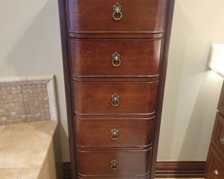Storage chest