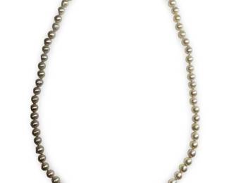 Fabulous 14Kt Yellow Gold Clasp Pearl Necklace