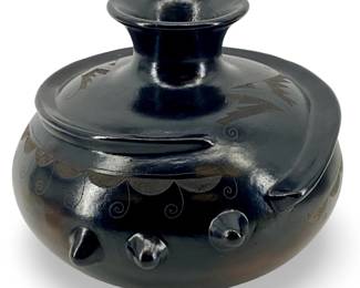 Signed RC Mateos Mata Ortiz Mexican Pottery Vase