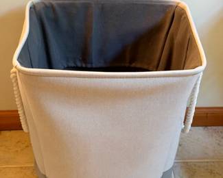 Laundry Hamper With Rope Handles