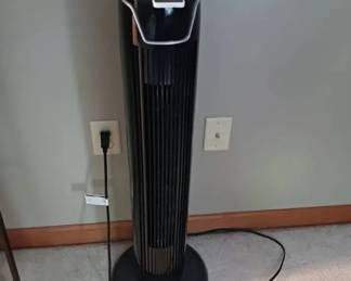 37” Black Oscillating Fan with Remote