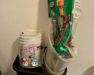 Small Buckets and Zip Ties Lot