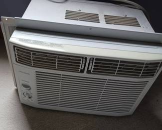 Frigidaire Electrolux Window AC Unit 8,000 BTU