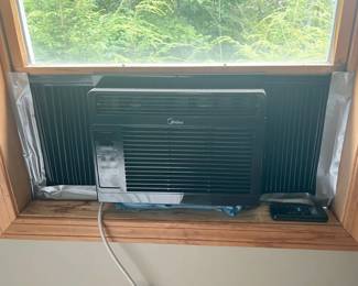 Midea Air Conditioner with Remote — Tested & Works