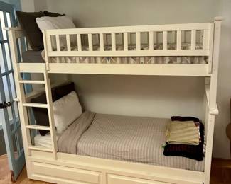 Bunk Bed with Pull-Out Trundle Bed