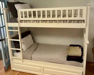 Bunk Bed with Pull-Out Trundle Bed