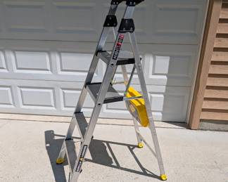 H143 - $45. Gorilla Ladder Model GLX-5B. 300#.