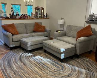OVERVIEWS! Beautiful - Clean home. Come and shop to find some treasures!If these items don't have individual photos we can not hold for you - you MUST schedule an appointment to come and browse.