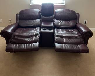 H76 - $600. Cindy Crawford Home Love Seat with 2 Electric Reclining Seats. Measures 76.5” W x 33” D x floor to seat 19” X floor to back 39” Tall. Really good condition. Has a few scuffs. Located on the 2nd story. Please have 2 strong people to move.