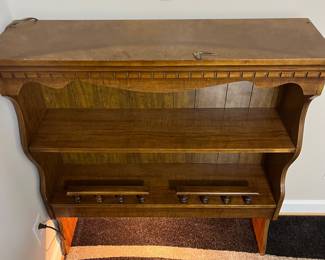 H84 - $60. 2 Piece Desk with Hutch. Desk measures 40.5” W x 18” D x 30.25“ Tall. Top shelf unit measures 40“ W x 11.25” D x 44.5” Tall. Everything works - minor surface wear - see photos.