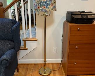 H44 - $35. Brass Floor Lamp. Scuffs on the base. Shade is in excellent condition. Measures 58“ Tall.