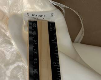 H100 - $300. Morilee Madeline Gardner. Size 8. Wedding Dress.