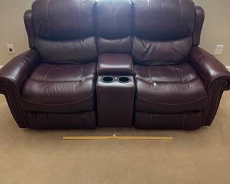 H76 - $600. Cindy Crawford Home Love Seat with 2 Electric Reclining Seats. Measures 76.5” W x 33” D x floor to seat 19” X floor to back 39” Tall. Really good condition. Has a few scuffs. Located on the 2nd story. Please have 2 strong people to move.