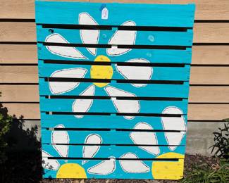 H14 - $60. Pallet Art. Measures 40“ W x 6” D x 48” Tall. Very Good condition.