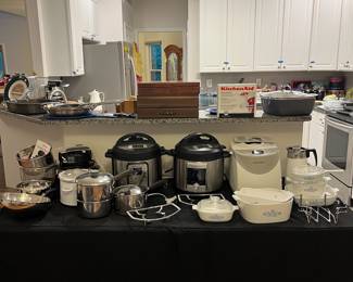 OVERVIEWS! Beautiful - Clean home. Come and shop to find some treasures!If these items don't have individual photos we can not hold for you - you MUST schedule an appointment to come and browse.
