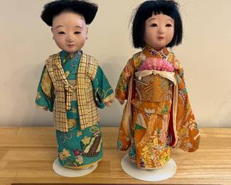 H125 - $60. Pair of Vintage Japanese Ningyo Ichimatsu Dolls. Each Measures 10" Tall
