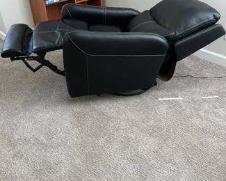 H58 - $295. Motomotion Power Recliner. Like New condition!Measures 30“ W x 34” D x floor to seat 18” x floor to back 38” Tall.