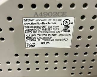 H70 - $35. Hamilton Beach 2 lb HomeBaker Bread Machine Model 29881.
