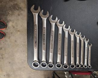 H105B - $30. Craftsman 10 Piece Wrench Set. 5/16 - 7/8