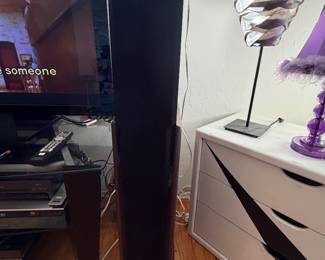 Polk Audio LSi15 is a high-end, three-way floor-standing tower speaker