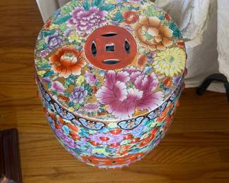 traditional hand-painted Chinese Famille Rose ceramic garden stoo