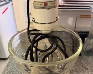 vintage General Electric "Triple Whip" Stand Mixer (likely from the 1940s