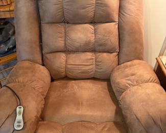 Massage recliner