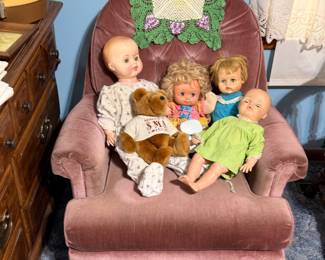 Rocker Swivel Chair/Dolls