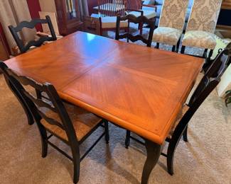 French Country Dining Table Set - 4 Chairs & built in Extension Leaf