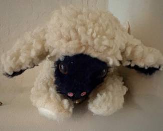 1974 Dakin Lamb great condition! 